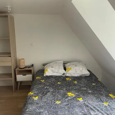 شقة 2 Entierement Renove Avec Parking Au Calme En Etant A Deux Pas Des Commerces Et Restaurants