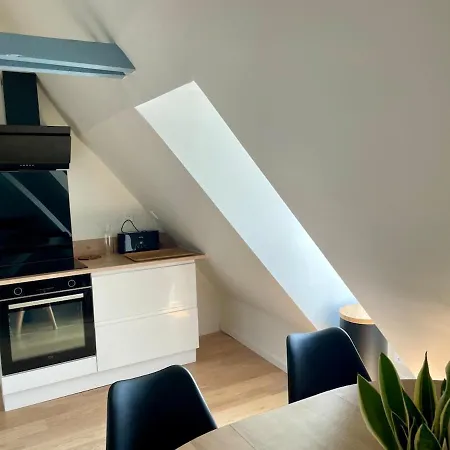 2 Entierement Renove Avec Parking Au Calme En Etant A Deux Pas Des Commerces Et Restaurants * أورثيز