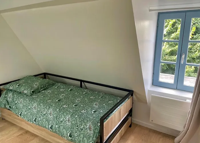 Appartement 2 Entierement Renove Avec Parking Au Calme En Etant A Deux Pas Des Commerces Et Restaurants Orthez